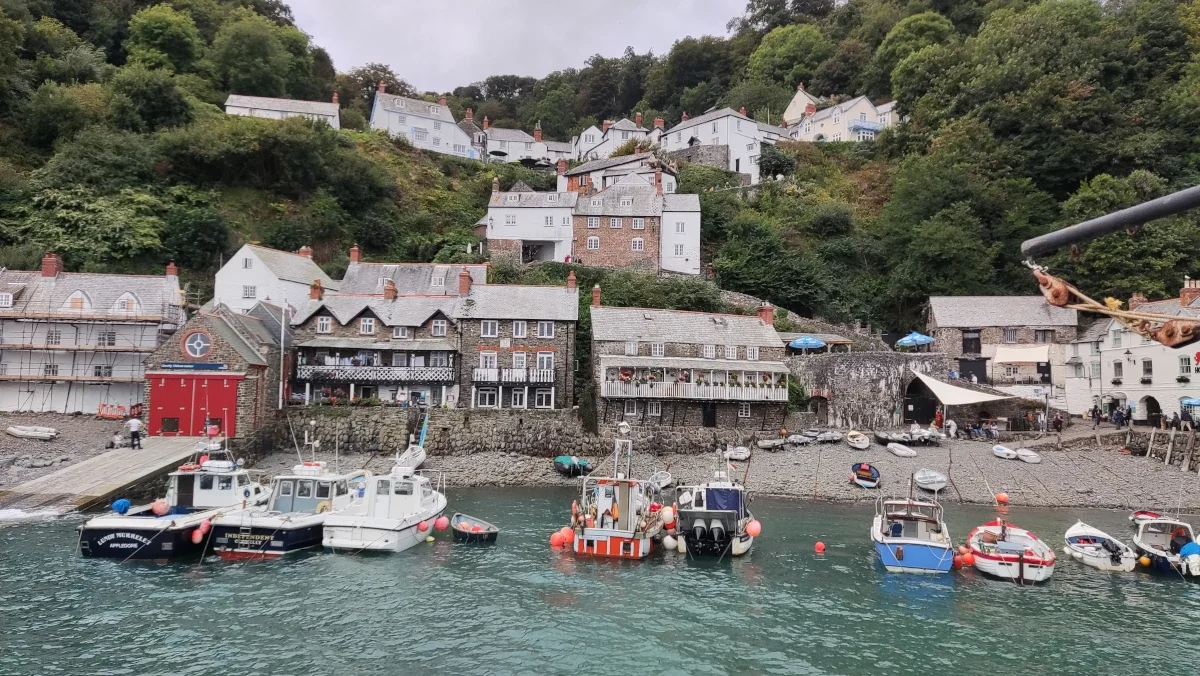 CLOVELLY: North Devon’s Timeless Fishing Village Frozen in the 1800s